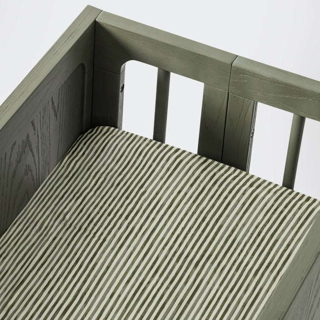 T34334JS,Babyletto,Nate Berkus x Babyletto All-Stages® Bassinet Sheet in Juniper Stripe