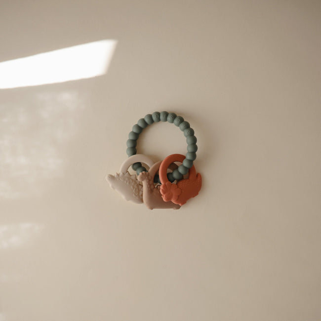 MTR-102, Mushie Teething Ring
