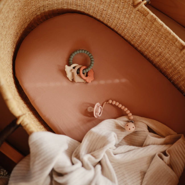 MTR-102, Mushie Teething Ring
