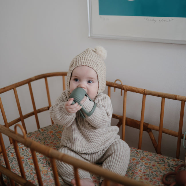MTT-141, Mushie No-Drop Teether
